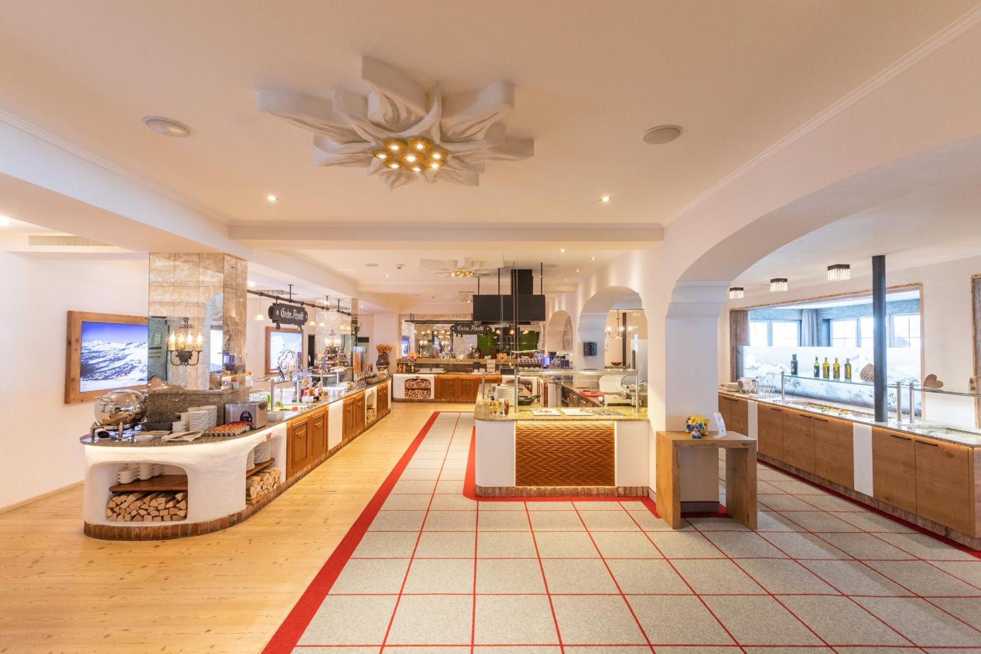 אוברטאורן Superior Hotel Edelweiss מראה חיצוני תמונה